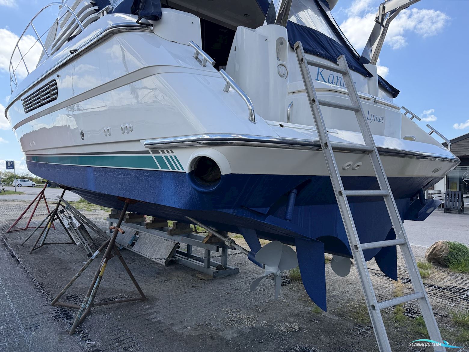 Fairline Squadron 43