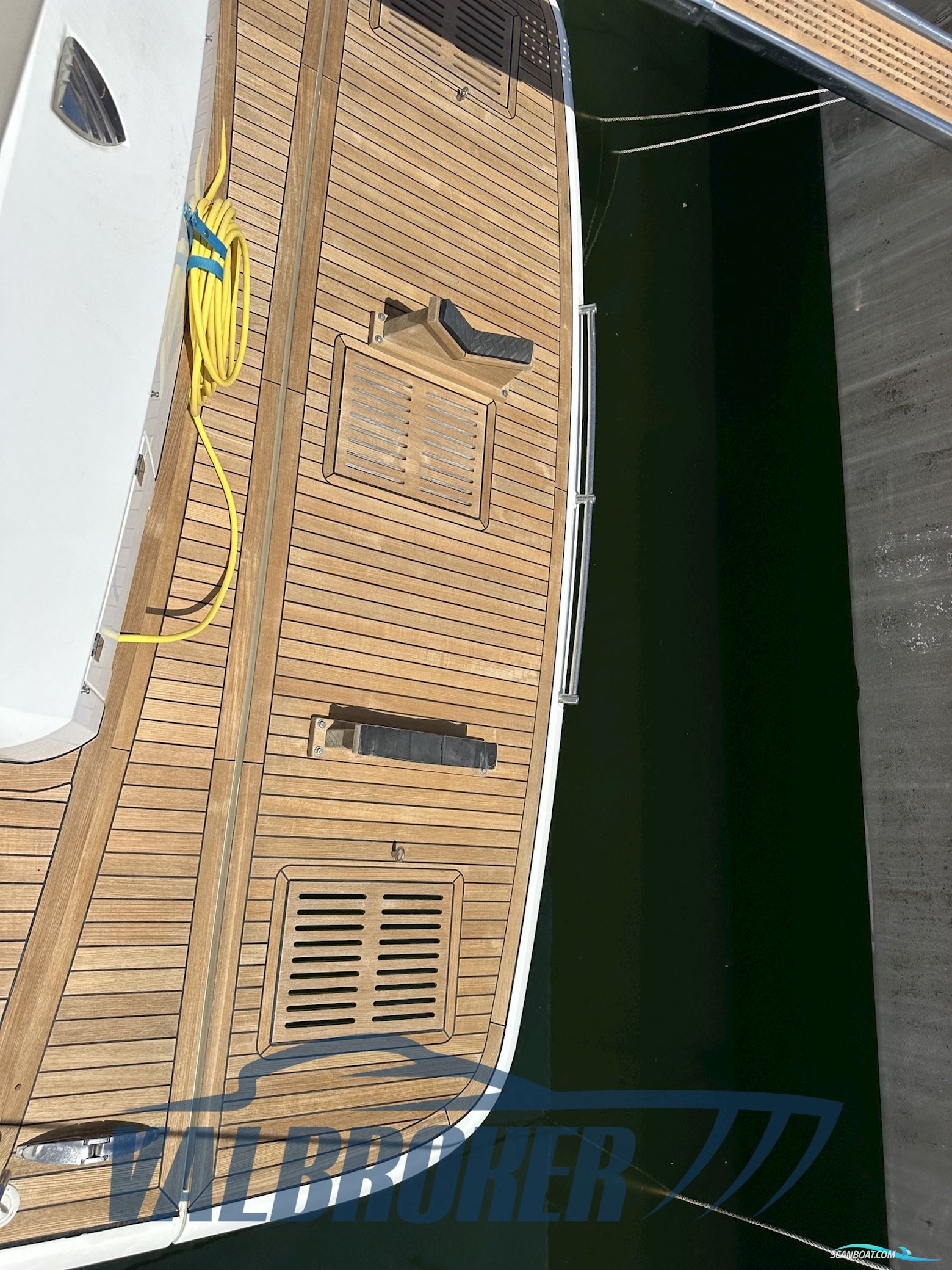 Fairline SQUADRON 48