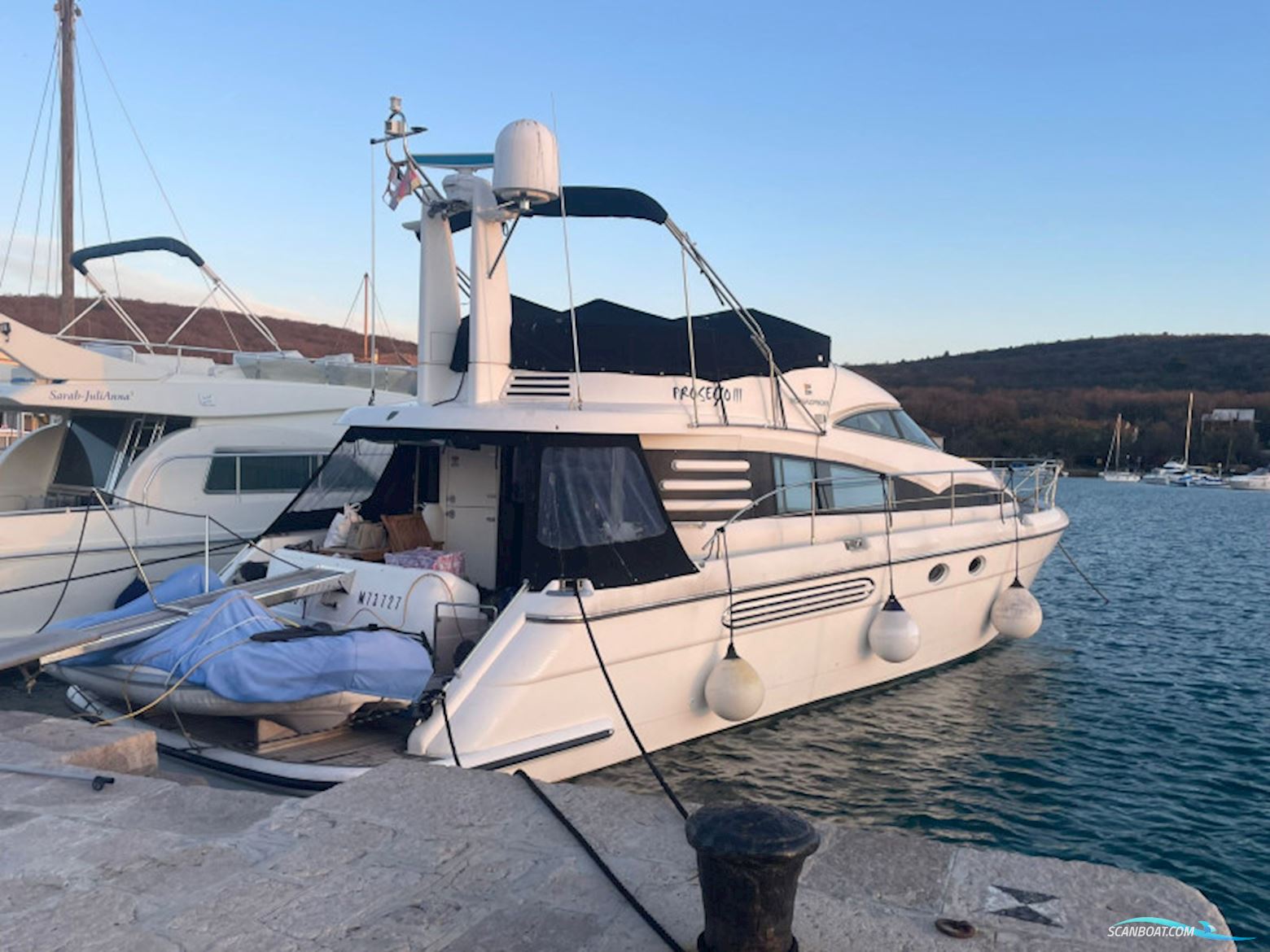 Fairline Squadron 52 Fly