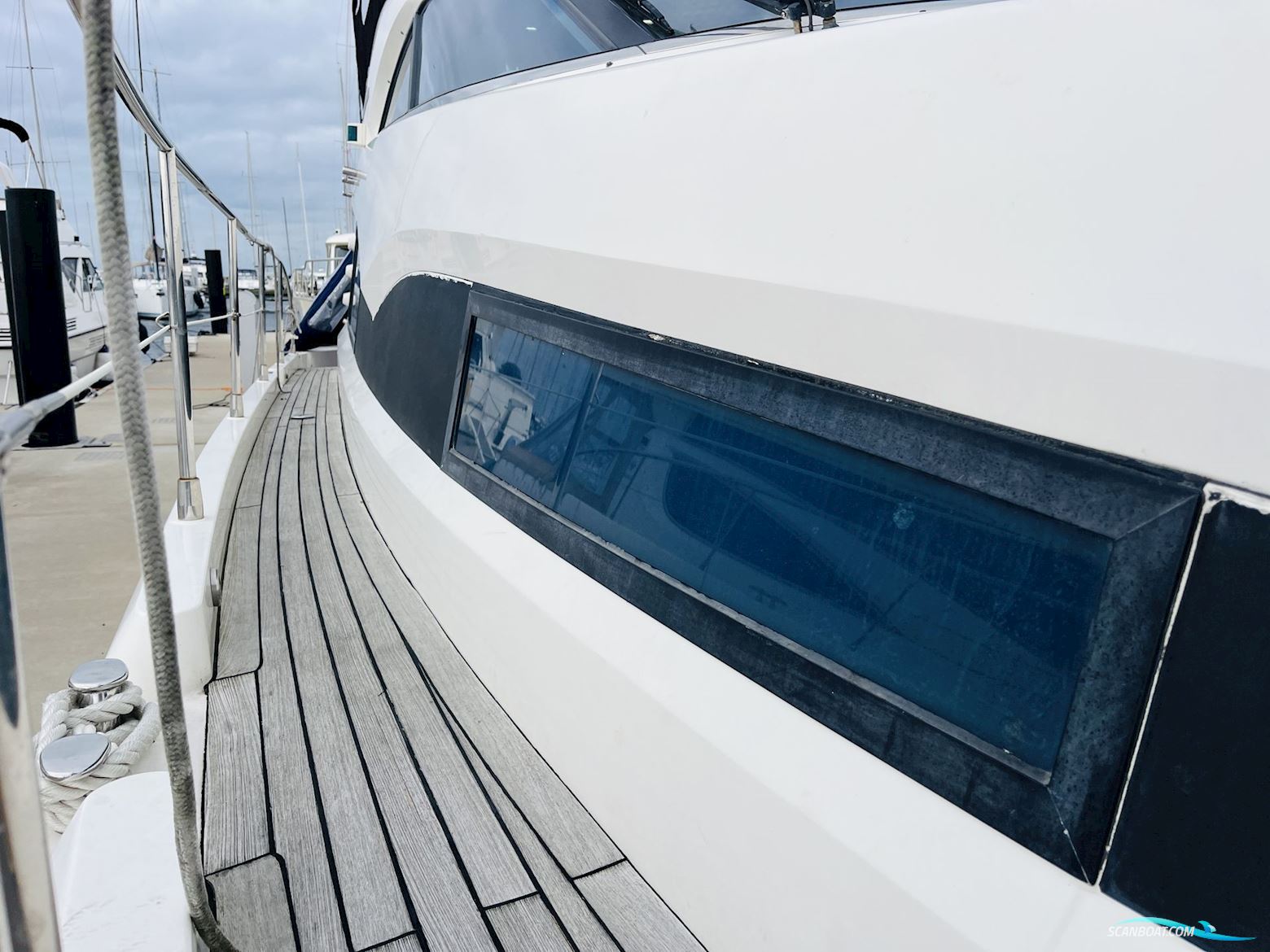 Fairline Squadron 52