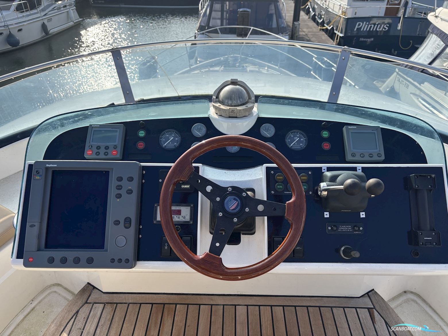 Fairline Squadron 52