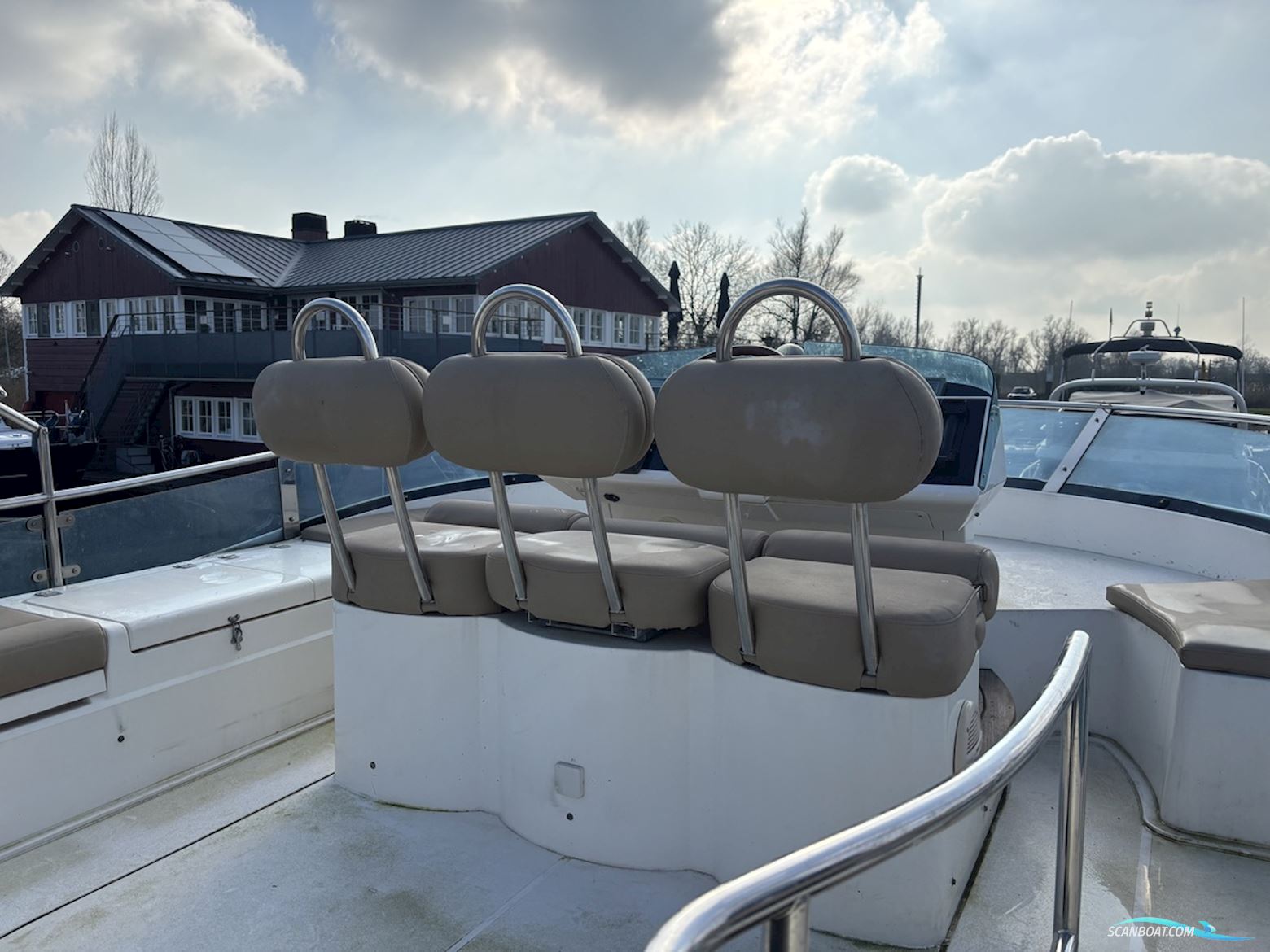 Fairline Squadron 52