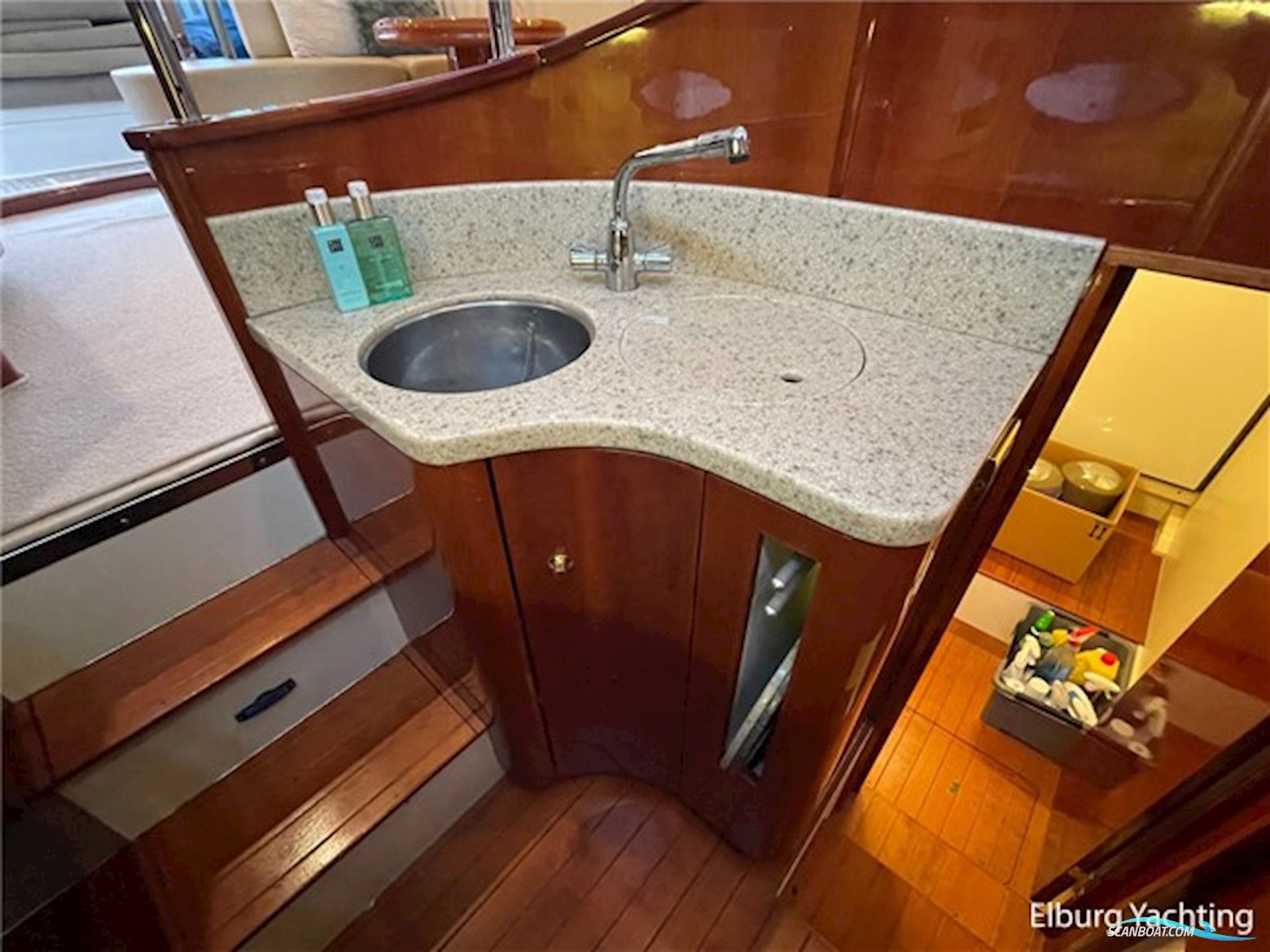 Fairline Squadron 55 