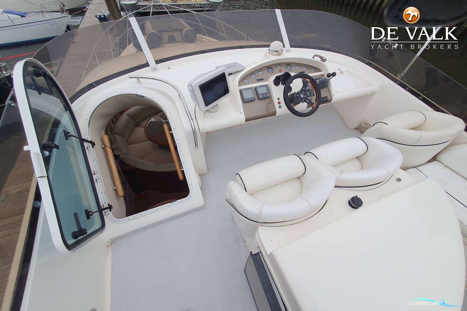 Fairline Squadron 55