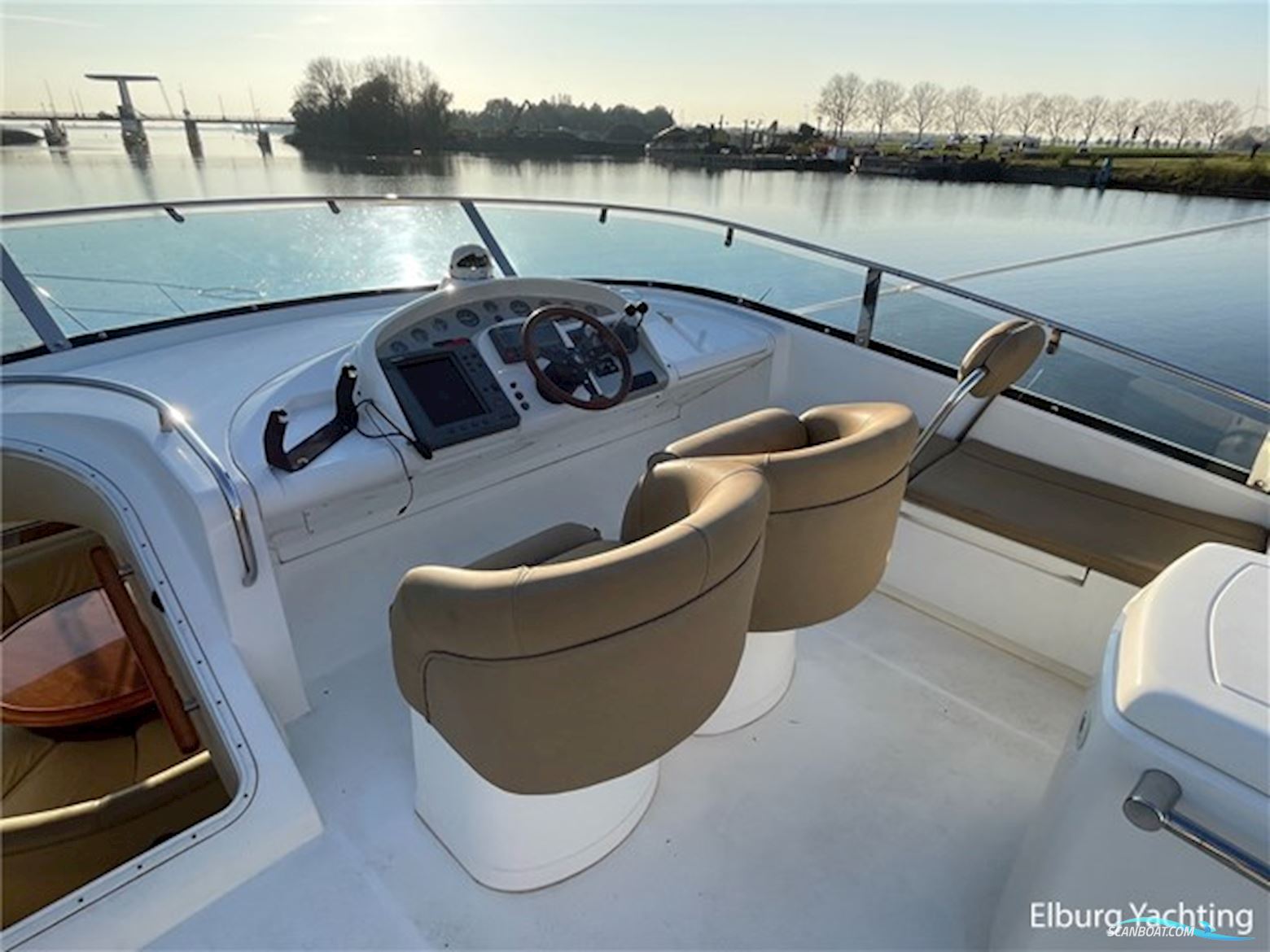 Fairline Squadron 55