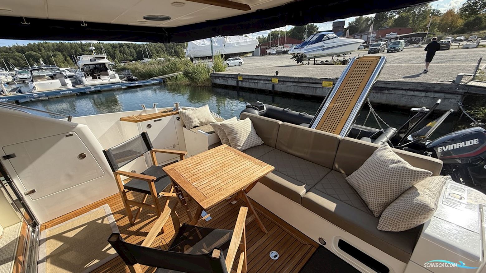 Fairline Squadron 55