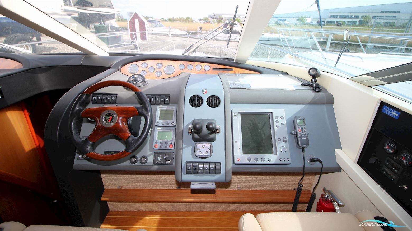 Fairline Squadron 58 