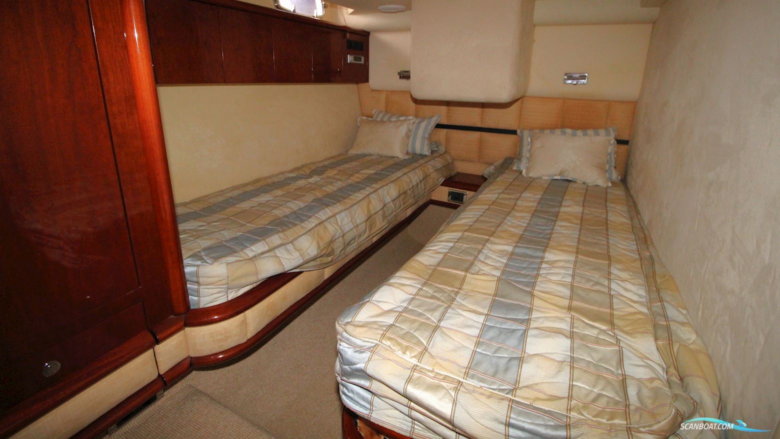 Fairline Squadron 58