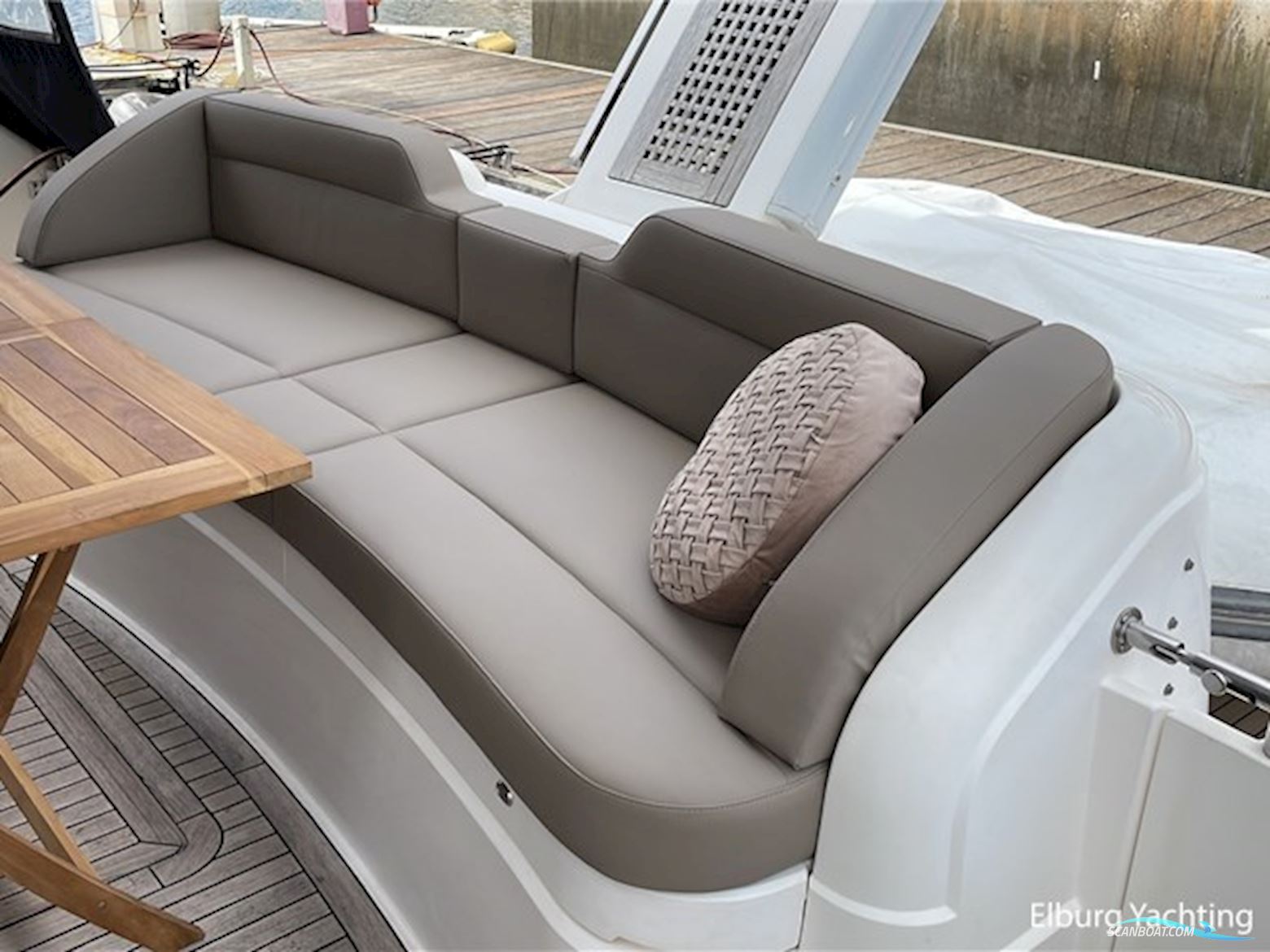 Fairline Squadron 58