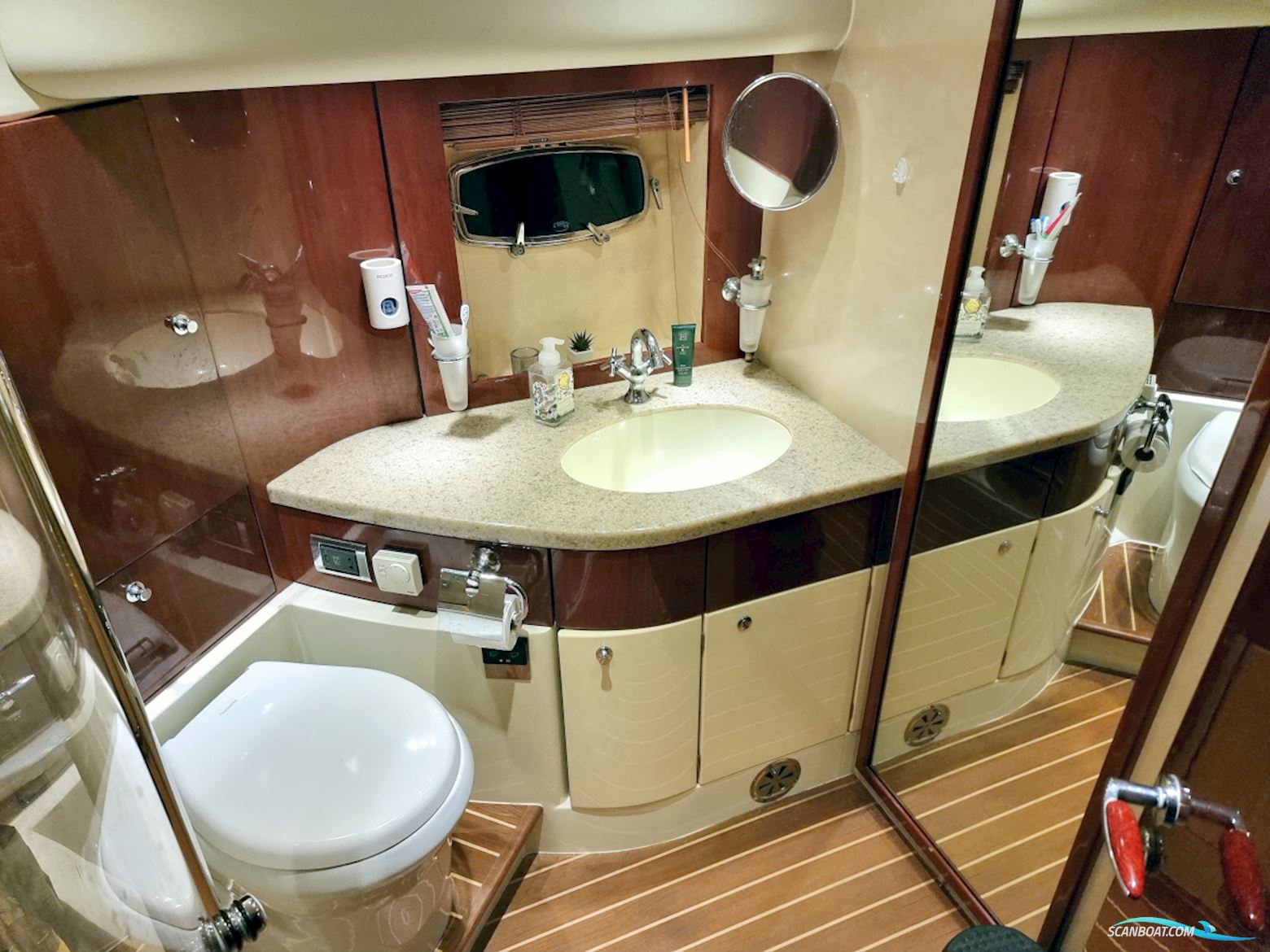 Fairline Squadron 58 Volvo Penta D12-715 Evc