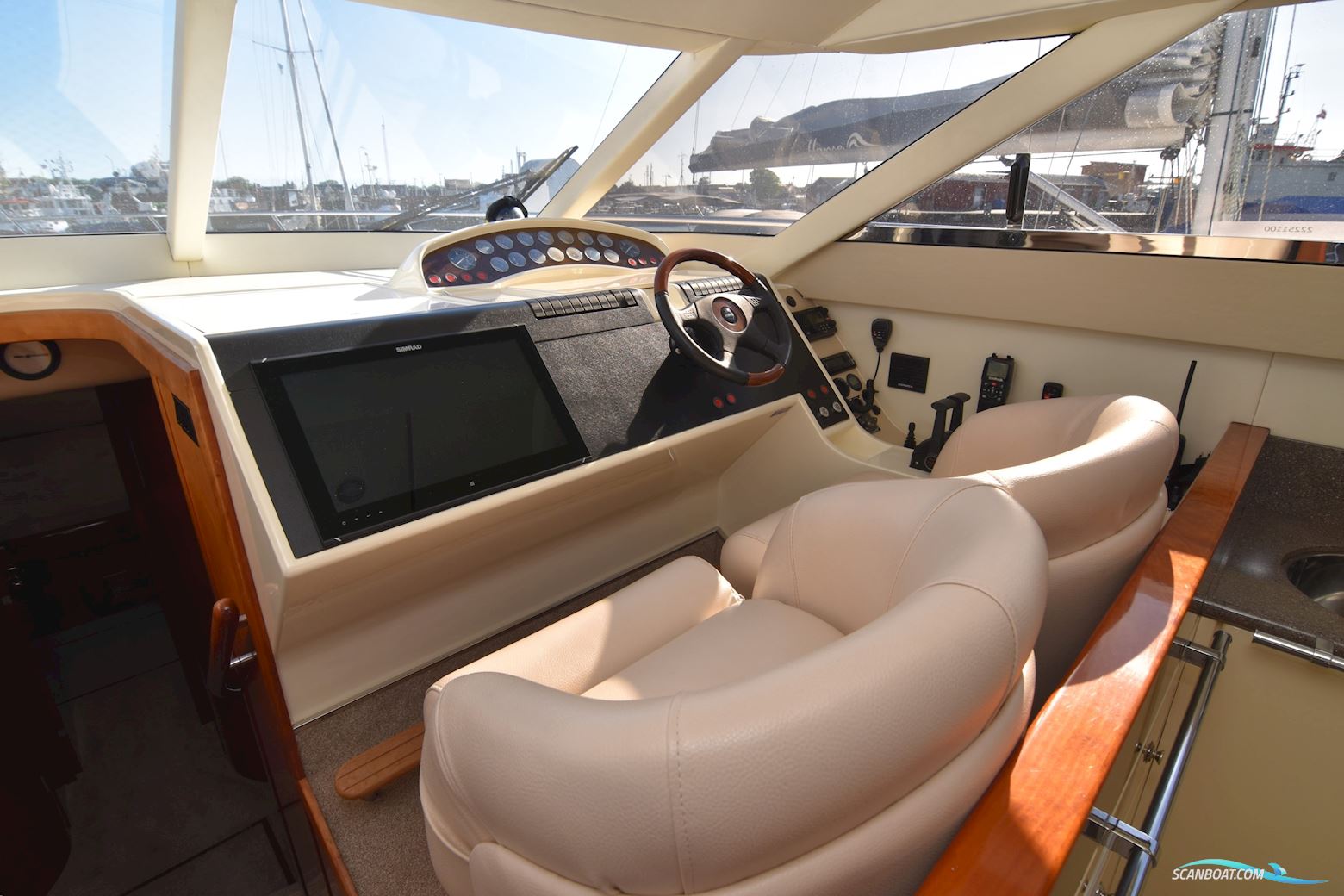 Fairline Squadron 59