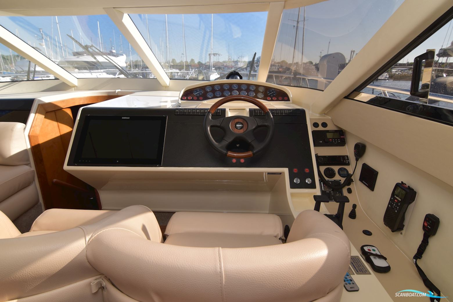 Fairline Squadron 59