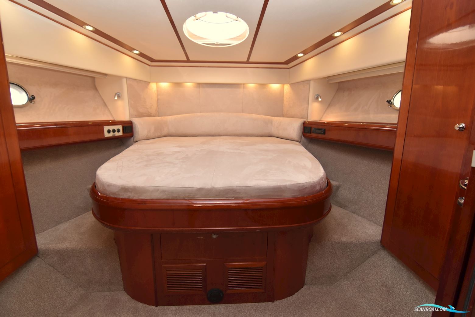 Fairline Squadron 59