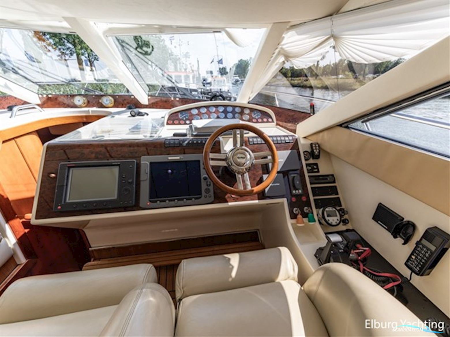 Fairline Squadron 59