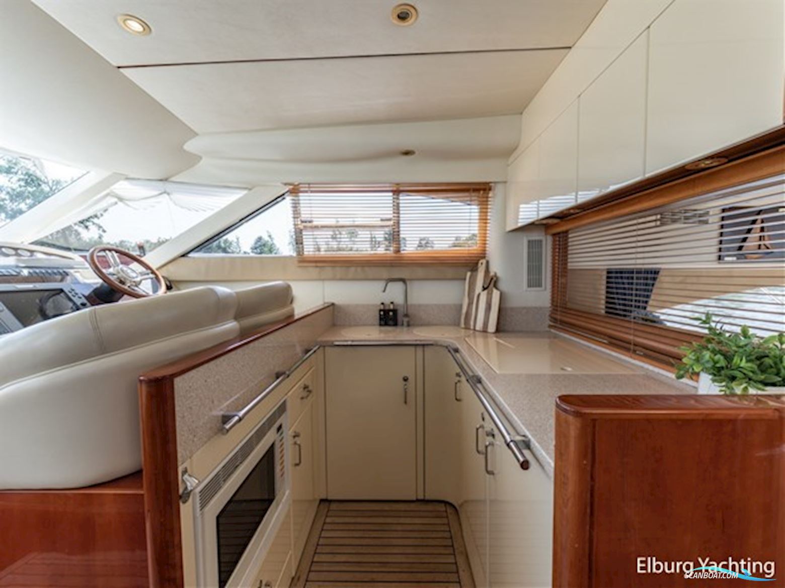 Fairline Squadron 59