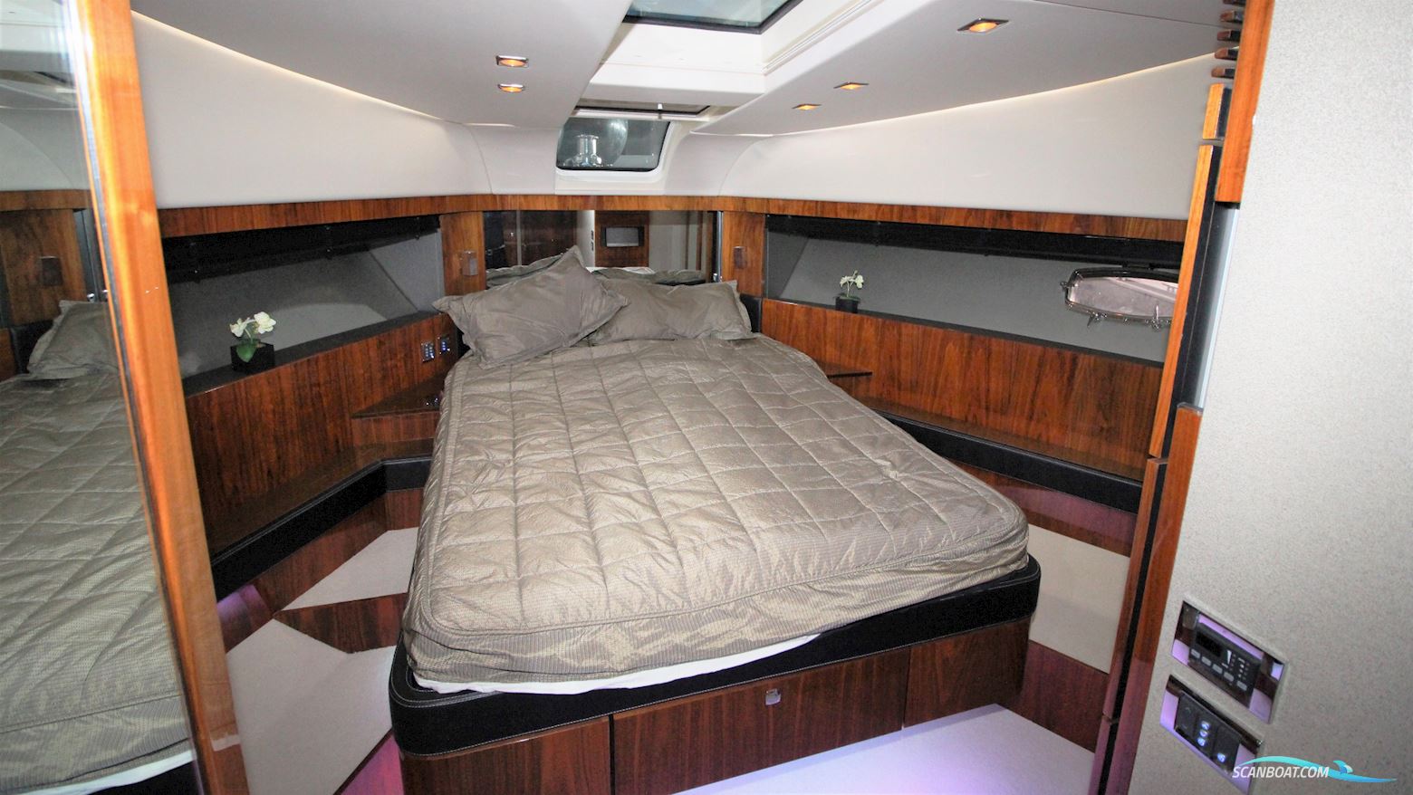 Fairline Squadron 65