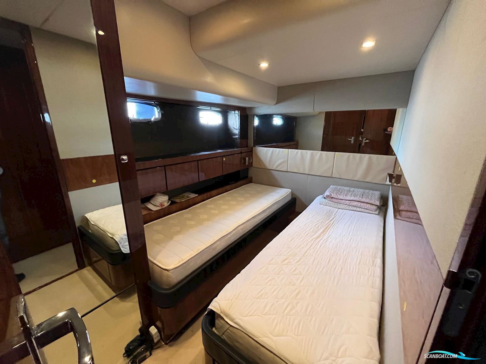 Fairline Squadron 65