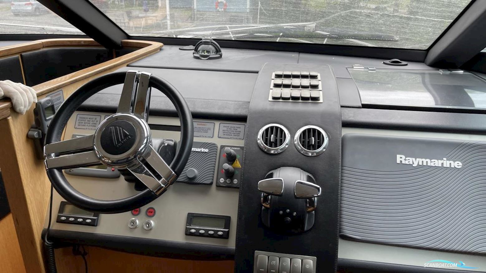 Fairline SQUADRON 68