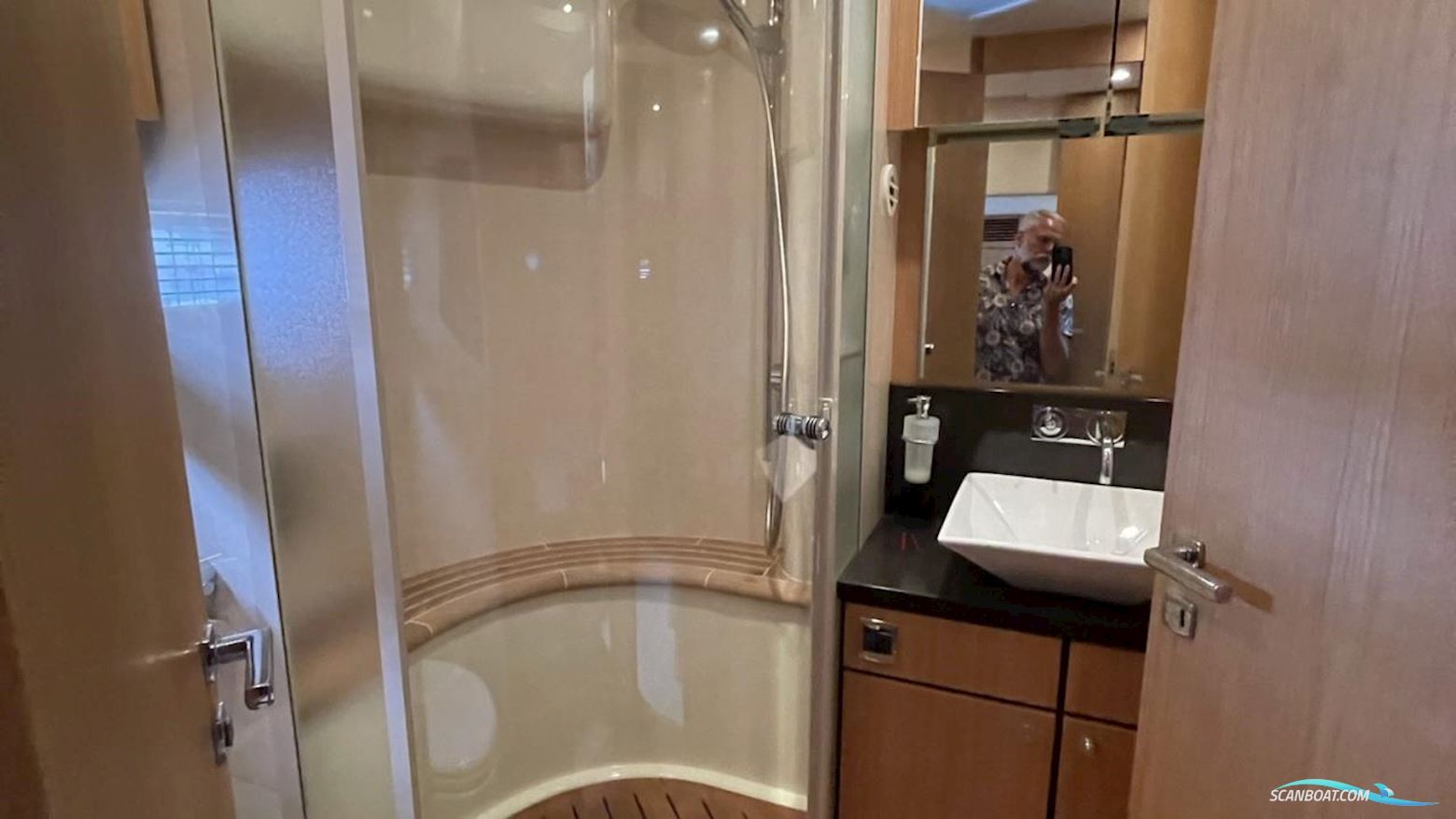 Fairline SQUADRON 68