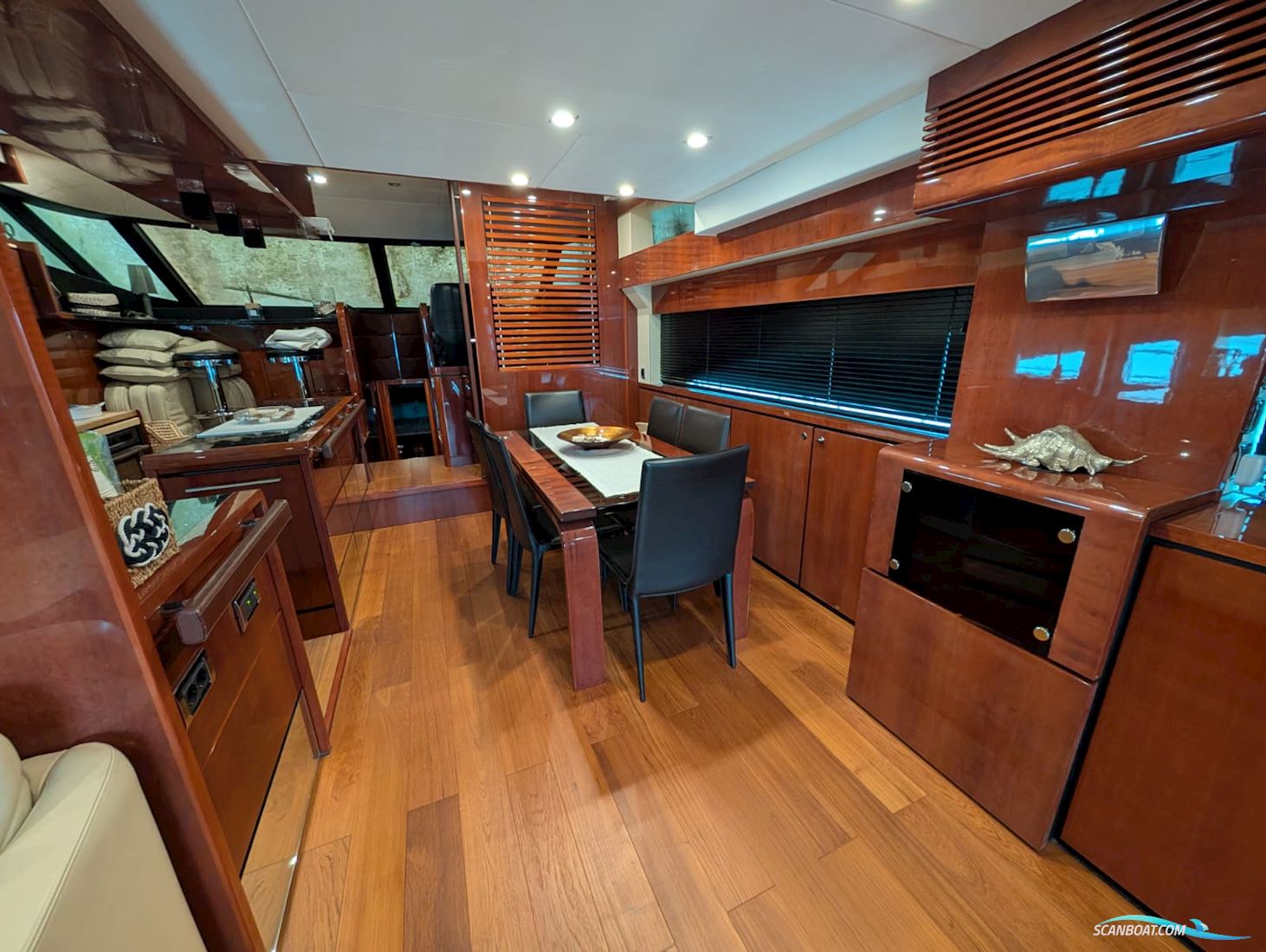 Fairline squadron 68
