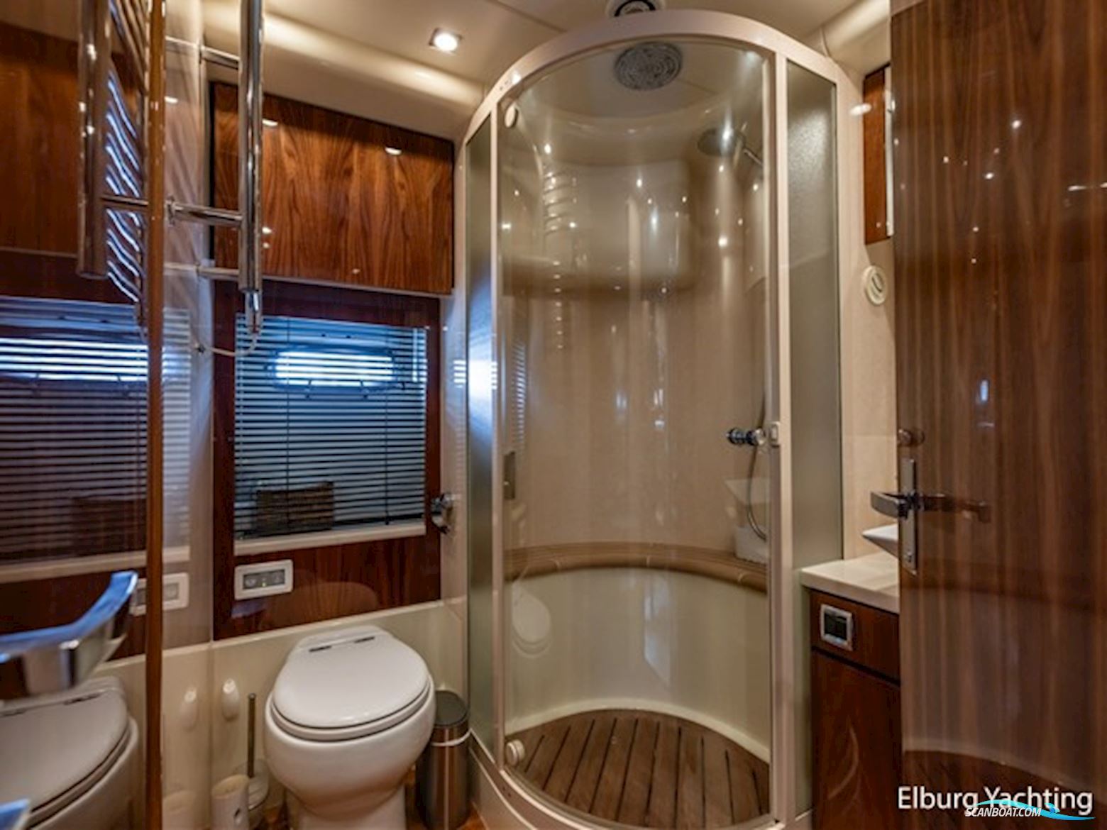Fairline Squadron 70 - Cvo Certified