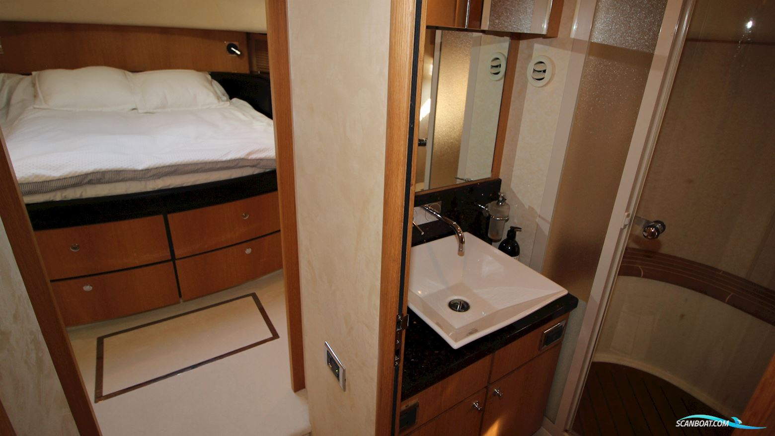 Fairline Squadron 70