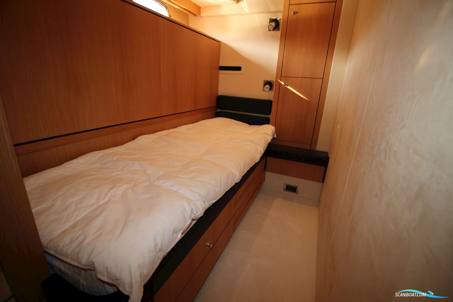 Fairline Squadron 70