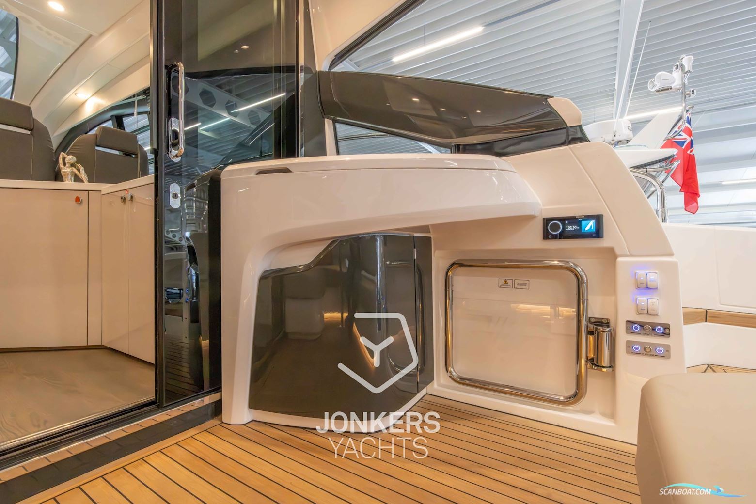 Fairline Targa 45 GT- MODEL 2025 WITH OAK SATIN TIMBER