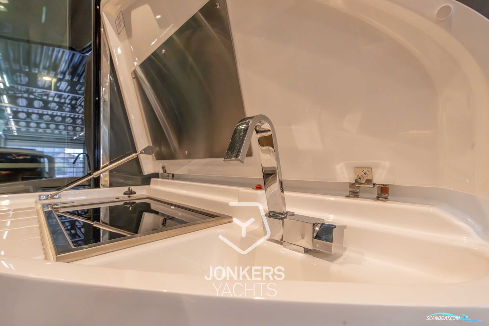 Fairline Targa 45 GT- MODEL 2025 WITH OAK SATIN TIMBER