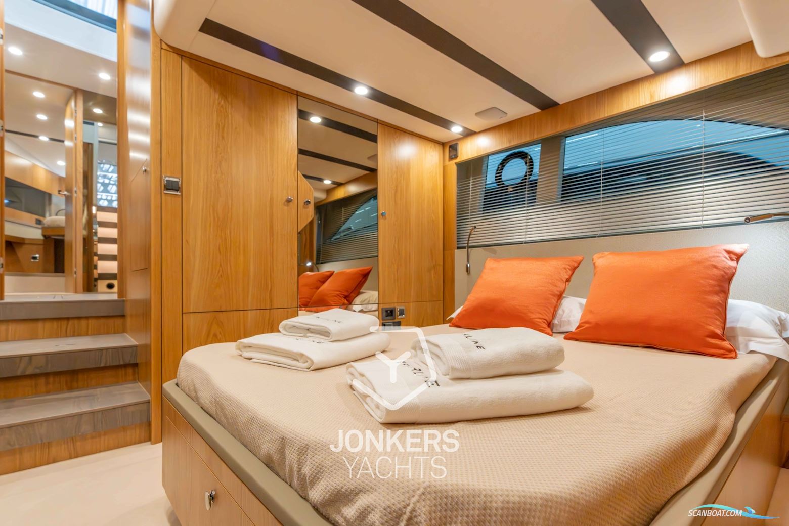 Fairline Targa 45 GT- MODEL 2025 WITH OAK SATIN TIMBER