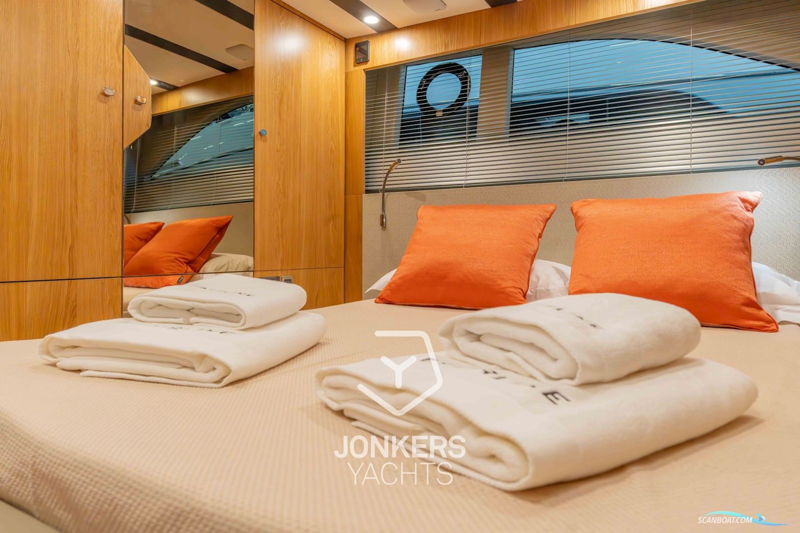 Fairline Targa 45 GT- MODEL 2025 WITH OAK SATIN TIMBER