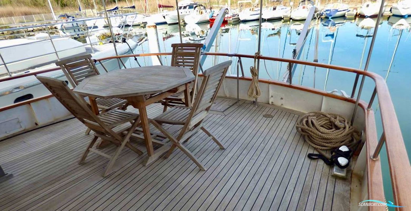 Feadship 18.50