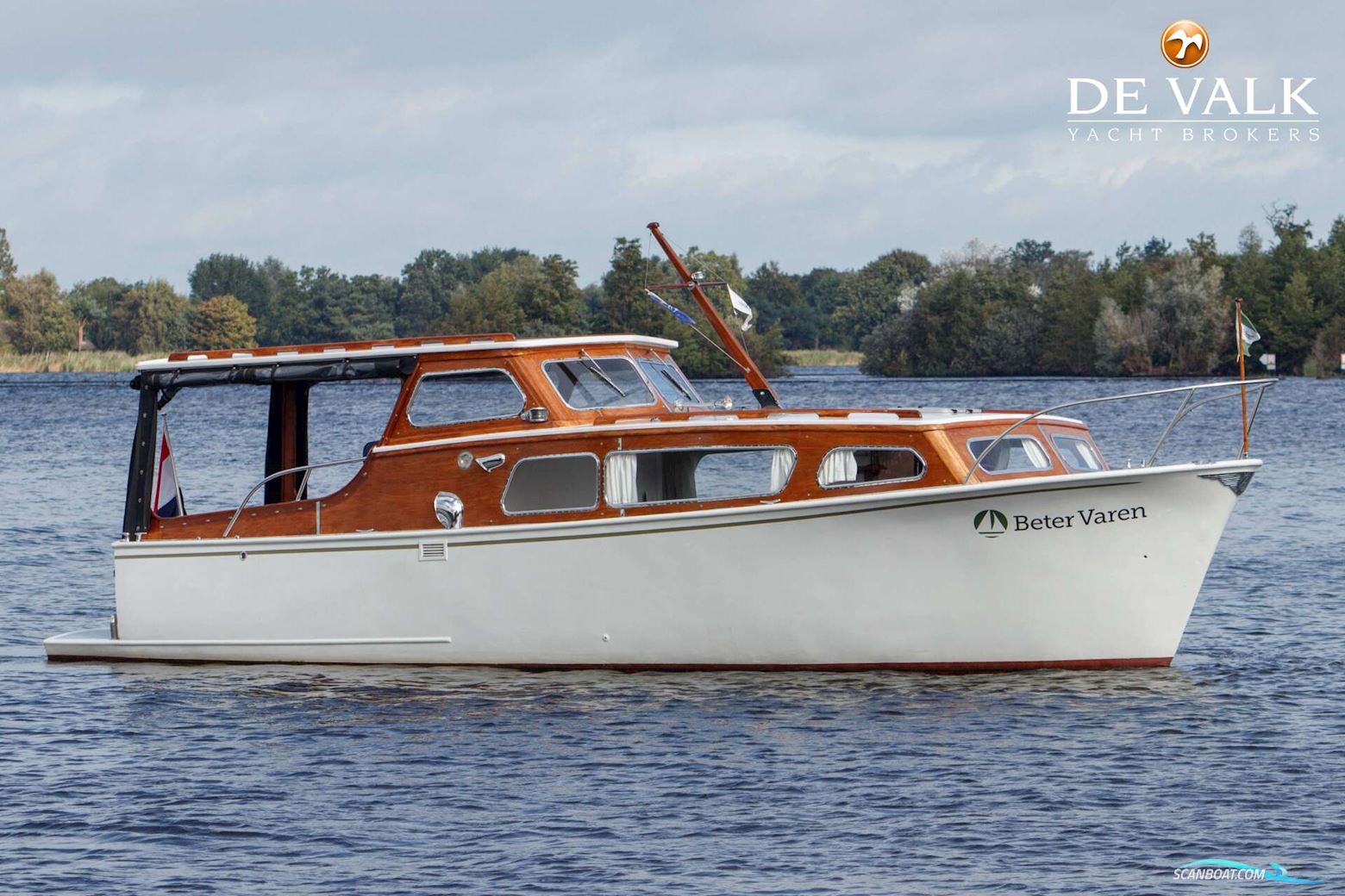 Feadship Akerboom Motorboten 1955, met Peugeot Idenor  motor, The Netherlands