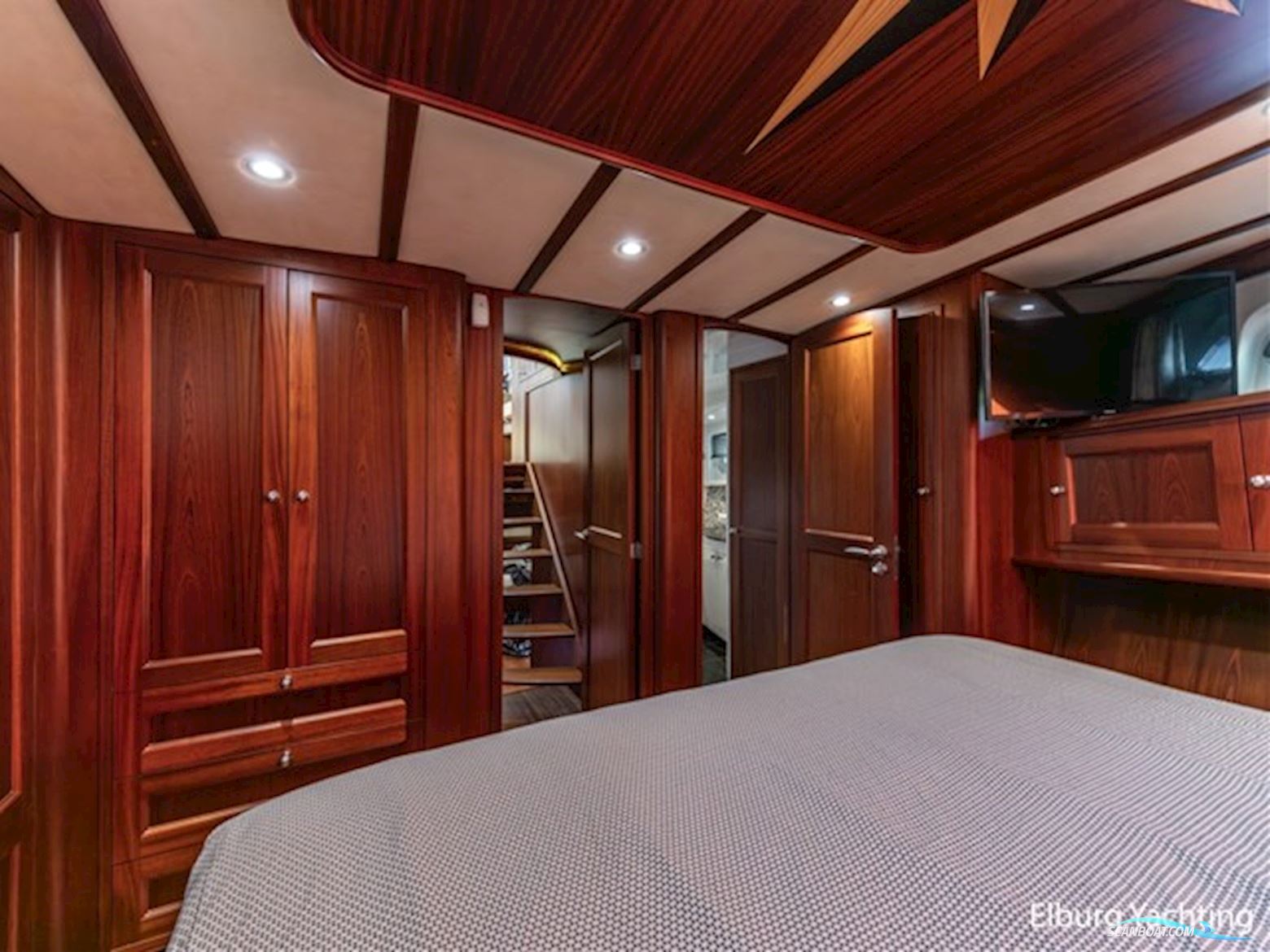 Feadship Classic 80ft - MY Spirit of Freedom