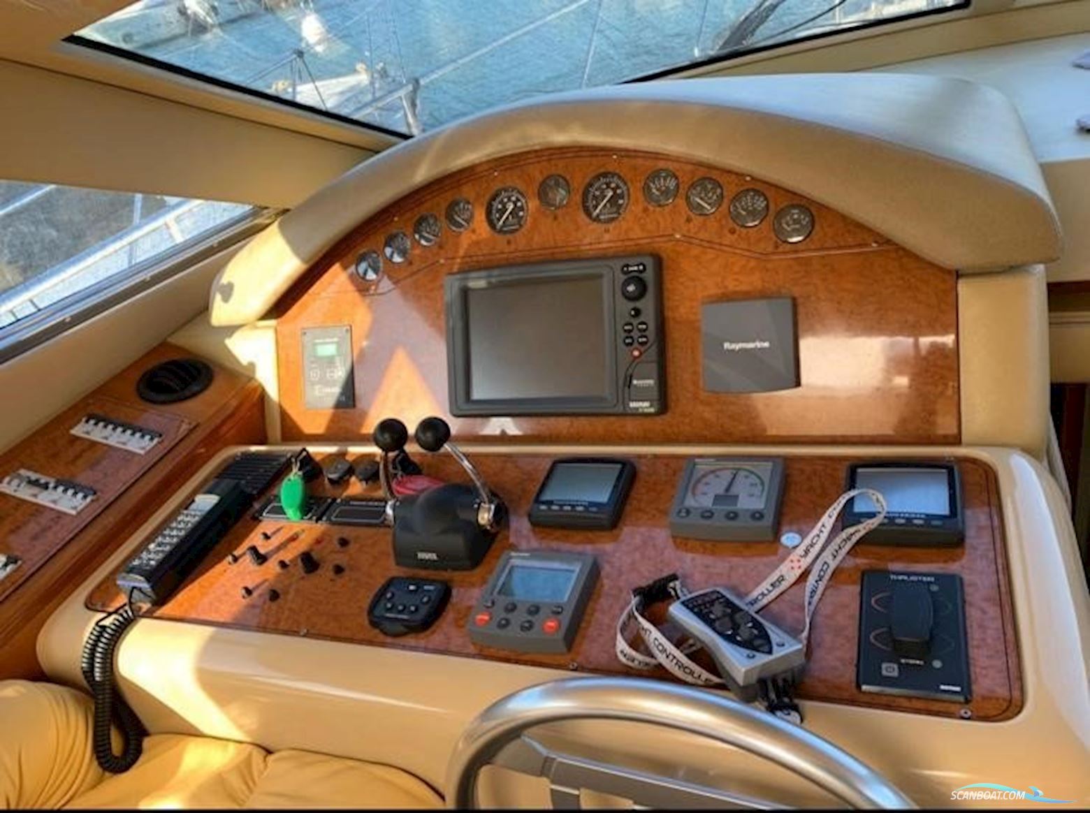 Ferretti 430 FLY