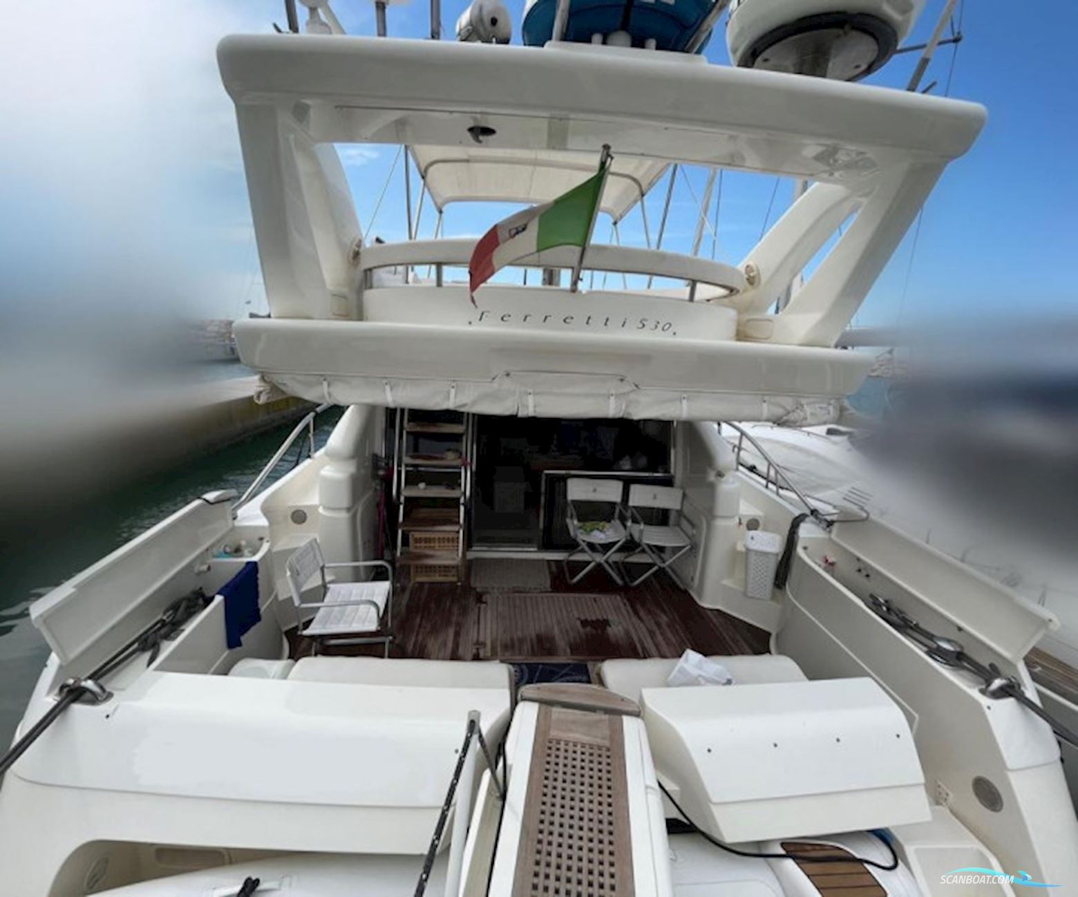 Ferretti 530