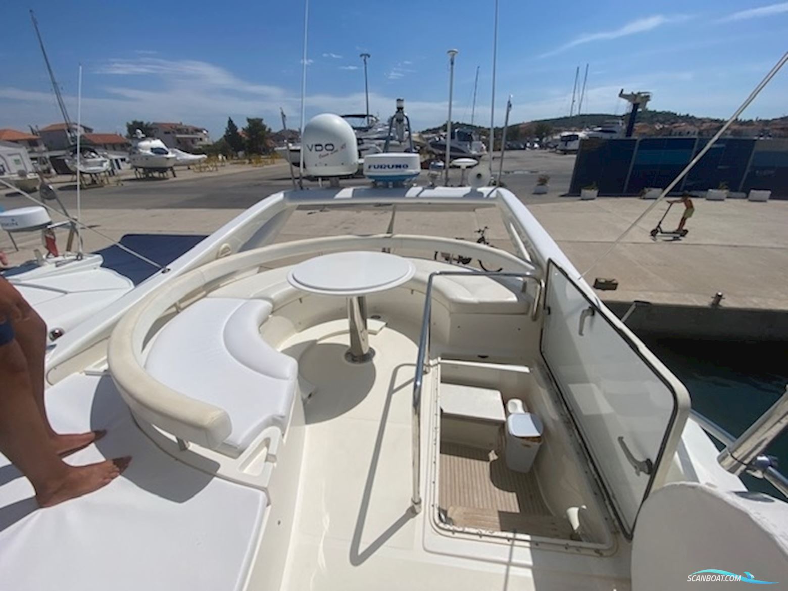 Ferretti 530