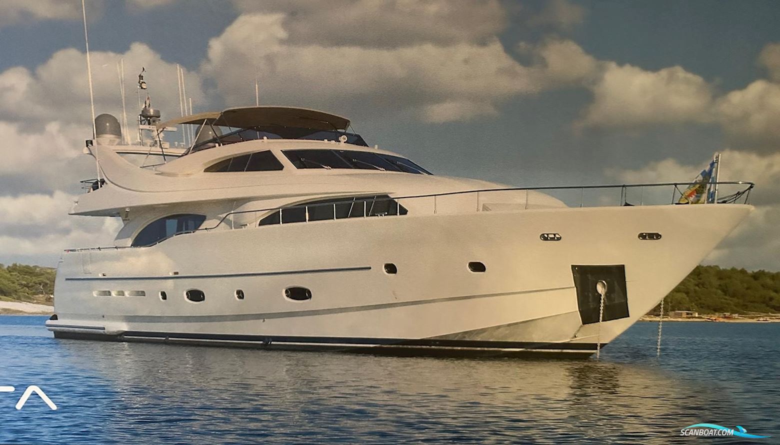 Ferretti Custom LINE 94