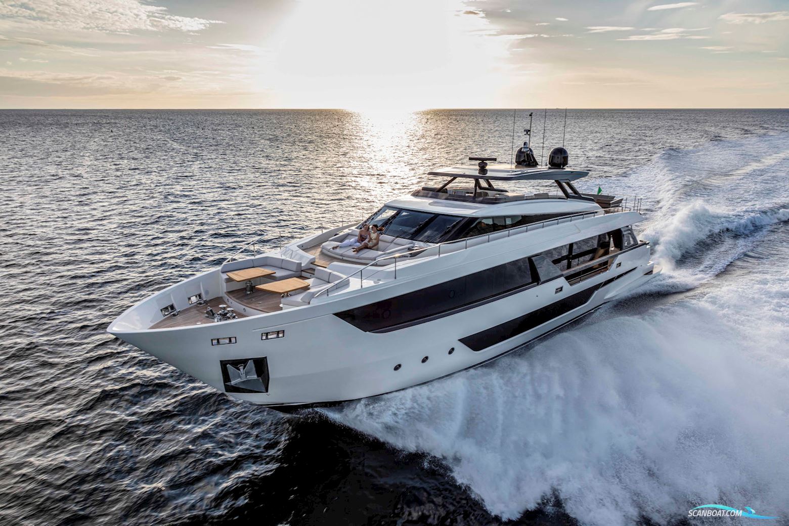 Ferretti Yachts 1000