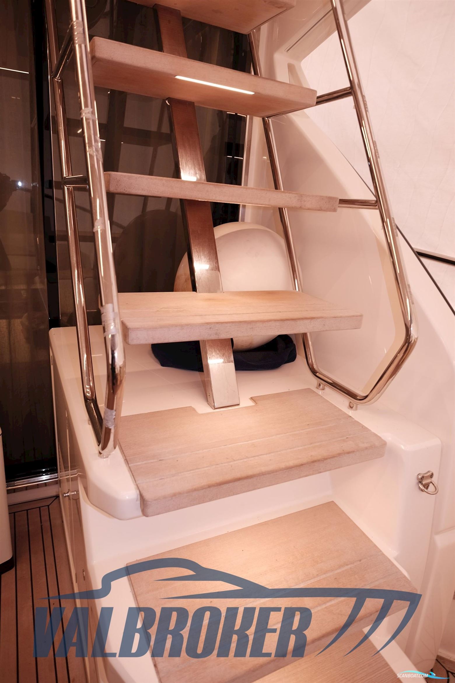 Ferretti Yachts Ferretti 670