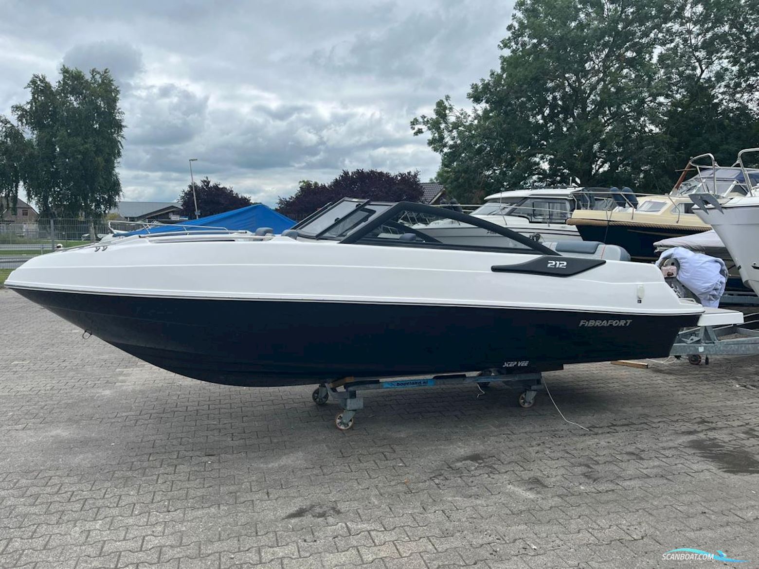 Fibrafort 212 Bowrider Motorboten 2024, met Honda motor, The Netherlands
