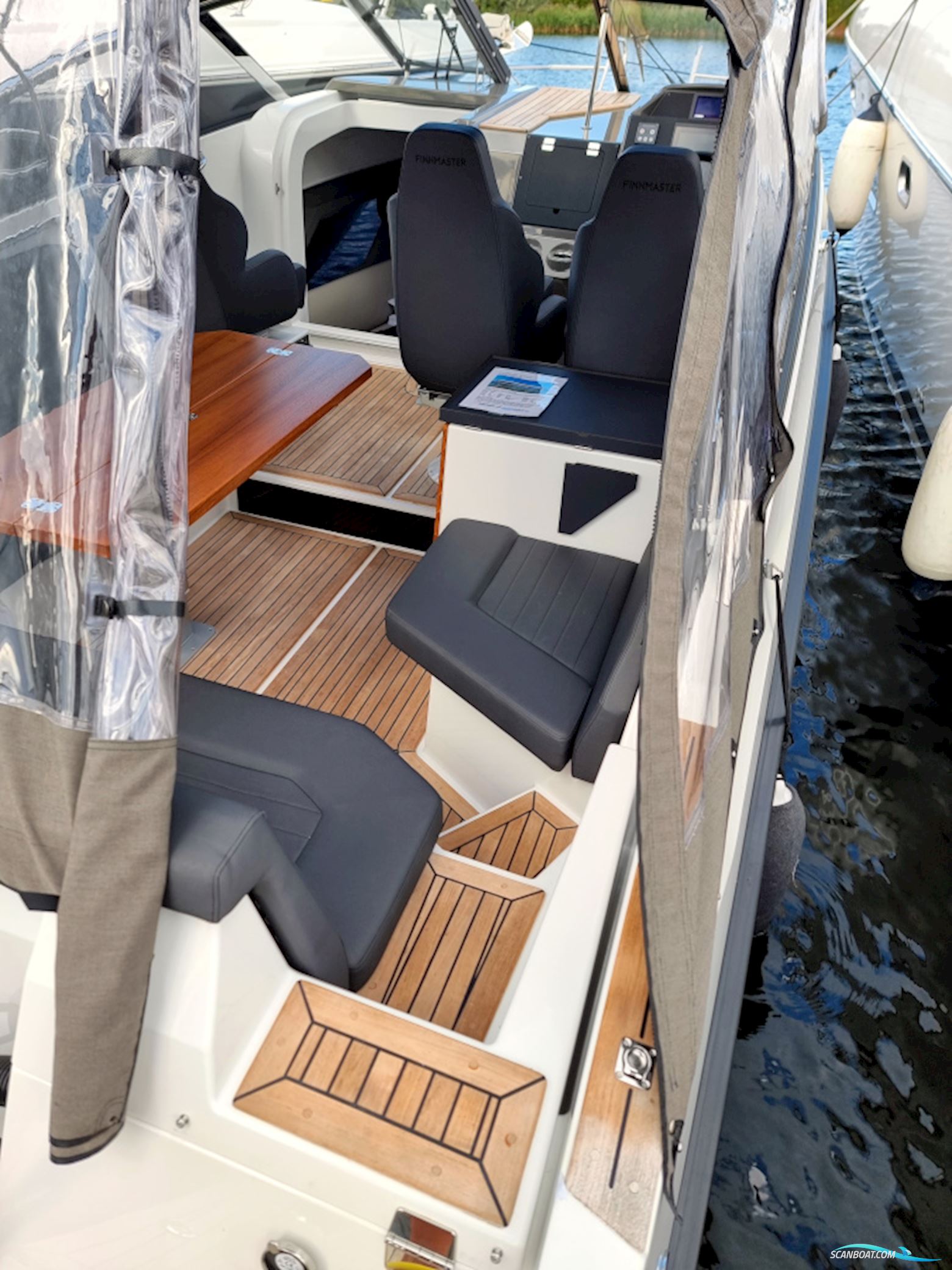 Finnmaster T8 Yamaha F300 XSB2 2022