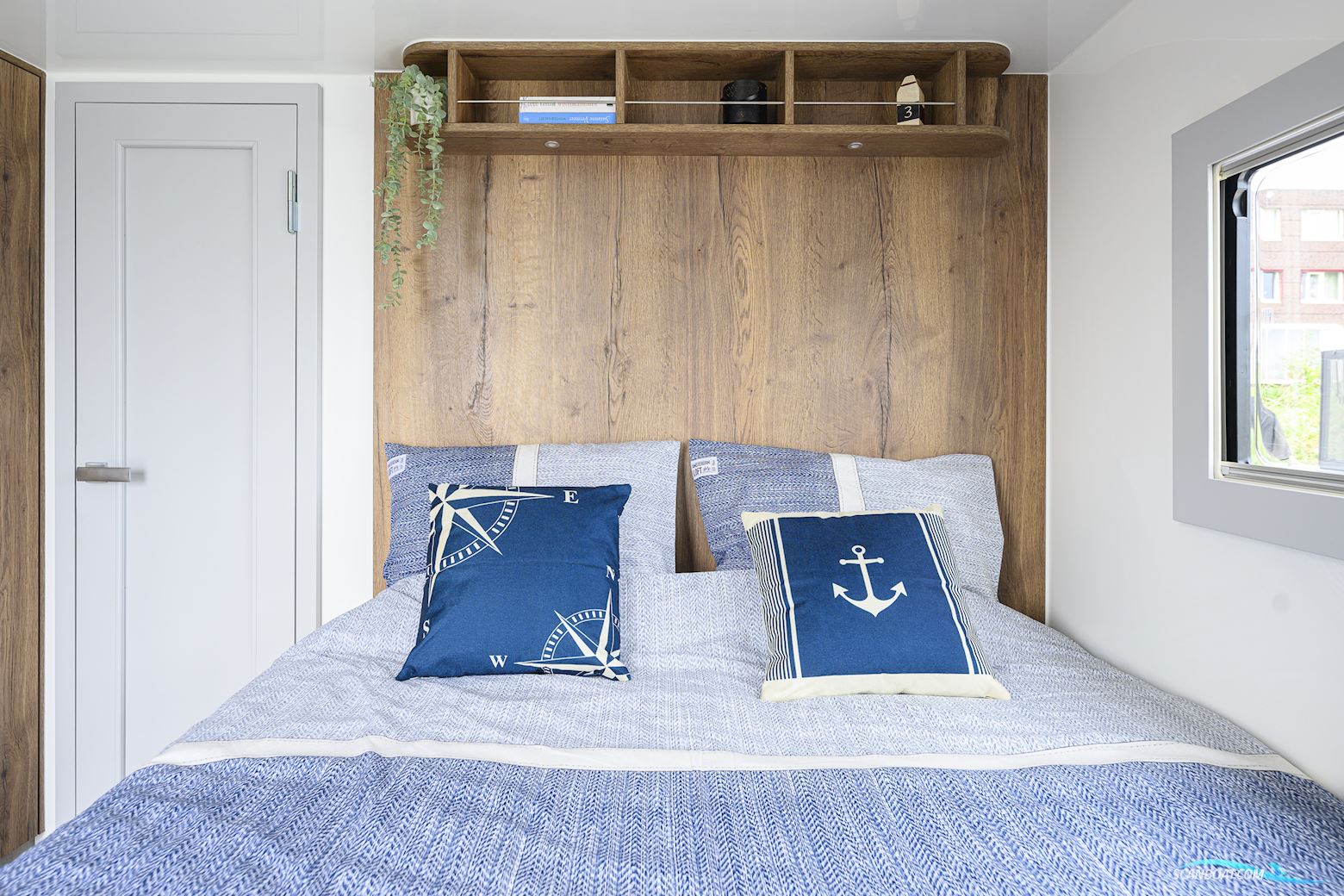 Flexmobil Houseboat Insula