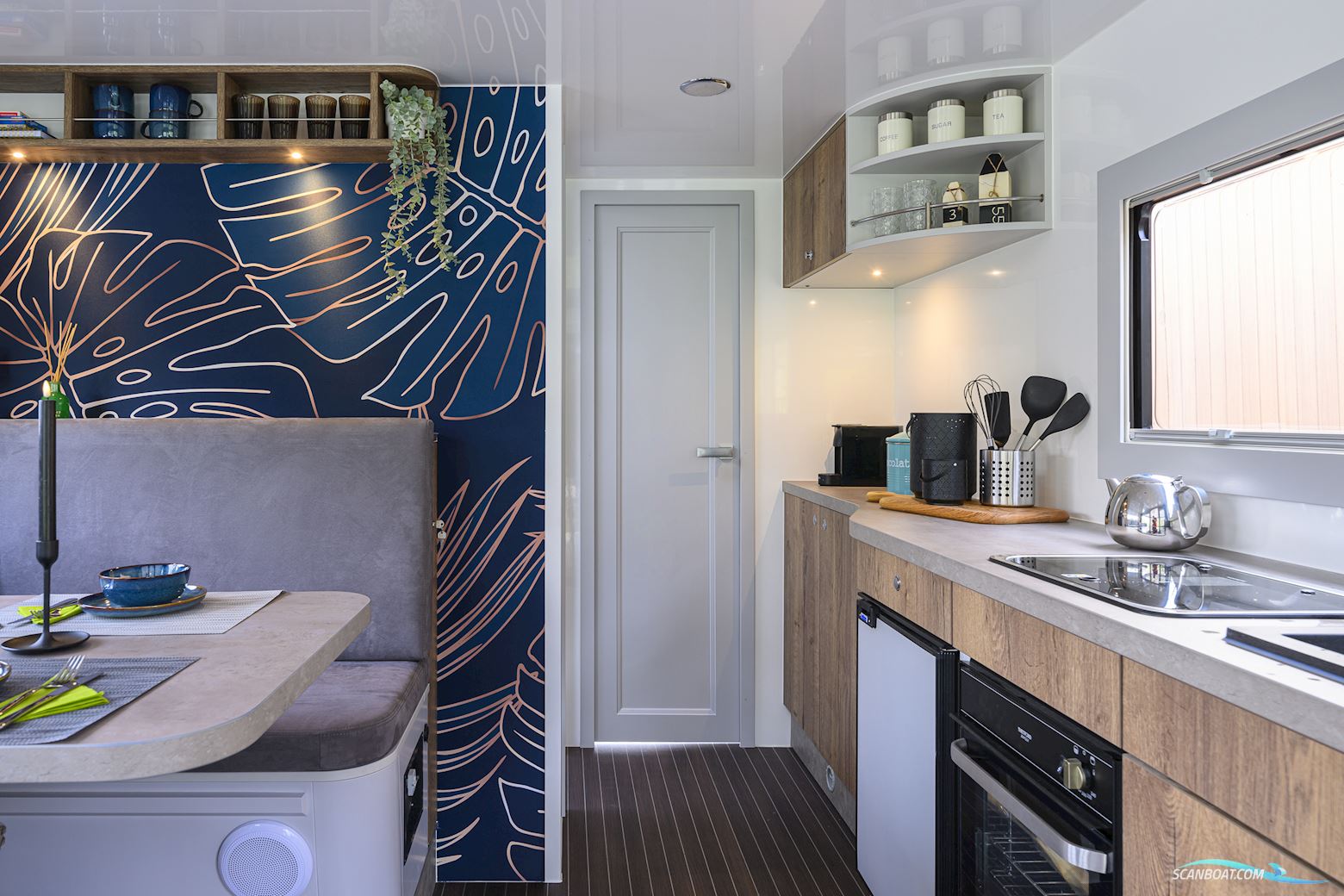 Flexmobil Houseboat Insula