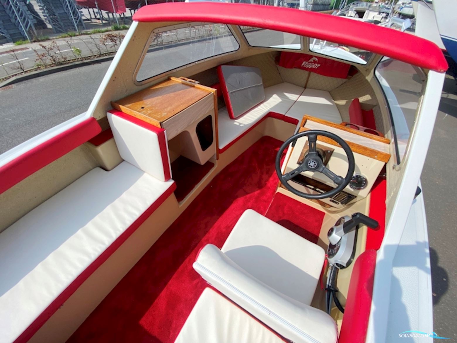 Flipper 570 HT Hardtopbåd