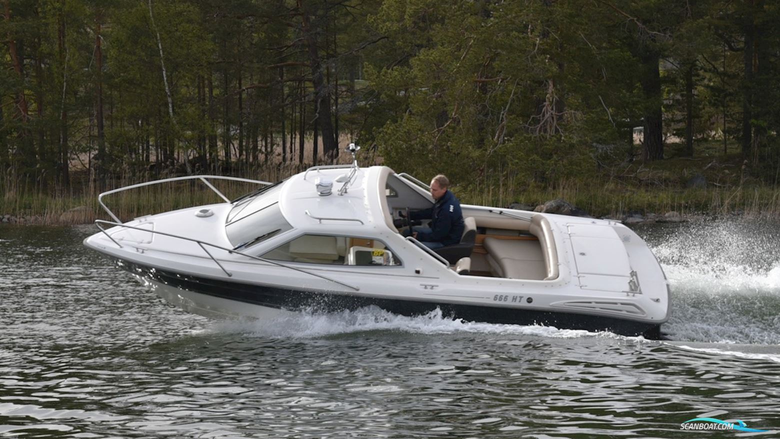 Flipper 666 HT Motorboten 2006, met Mercruiser motor, Sweden