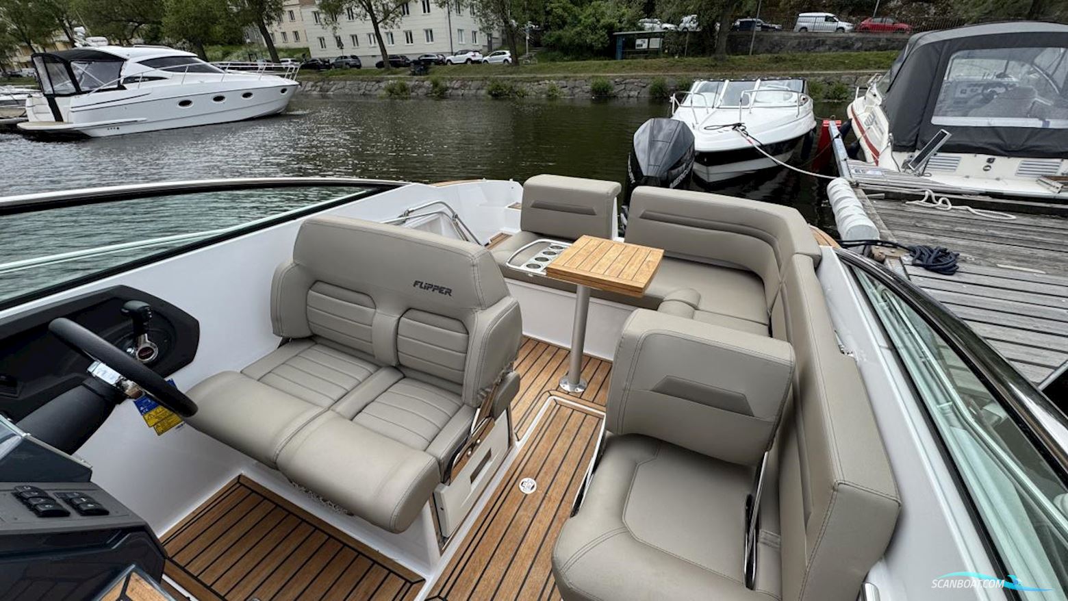 Flipper 700 DC