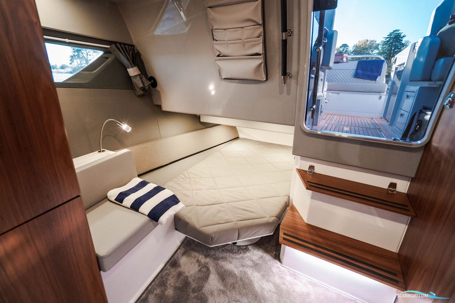 Flipper 900 DC med Mercury 2x200 hk 4-takt NY