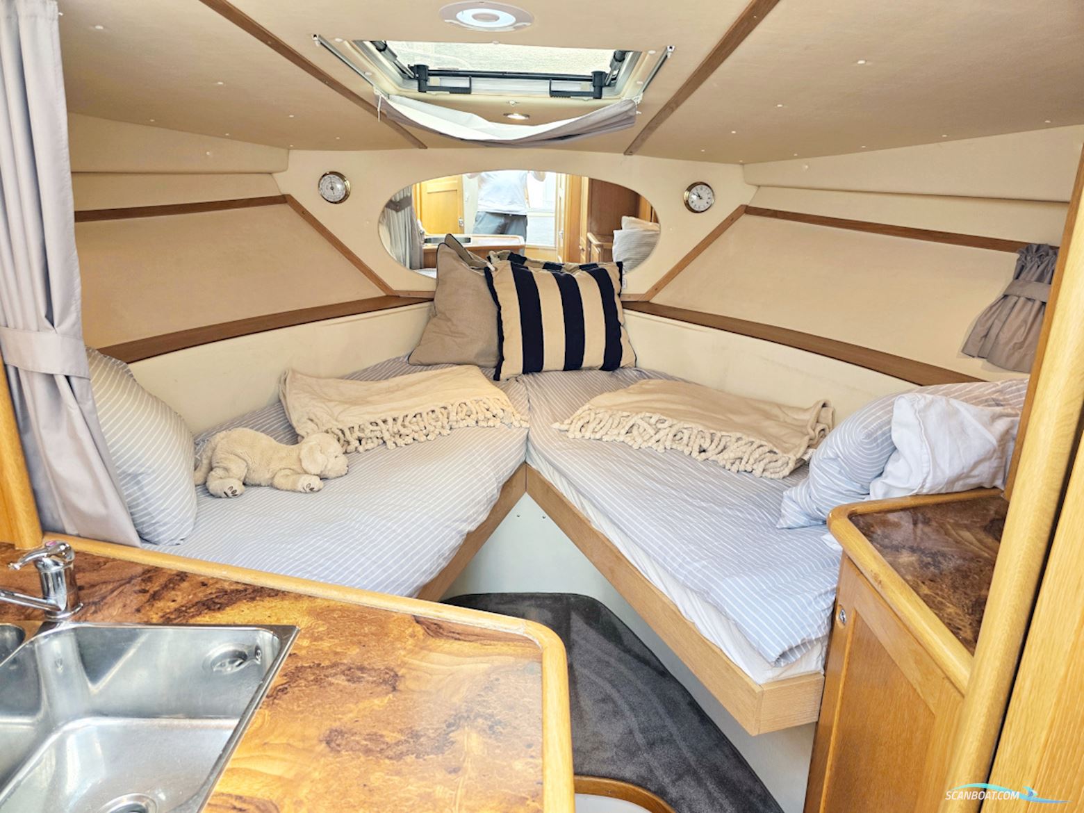 Forbina 10000 Volvo Penta KAD 300 EDC