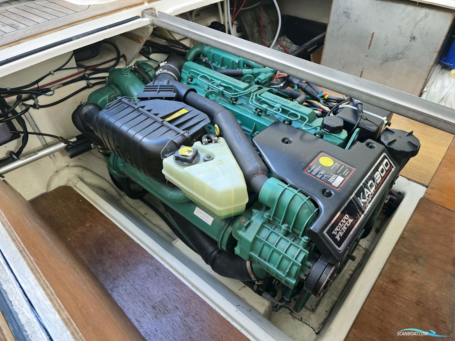 Forbina 10000 Volvo Penta Kad 300 Edc